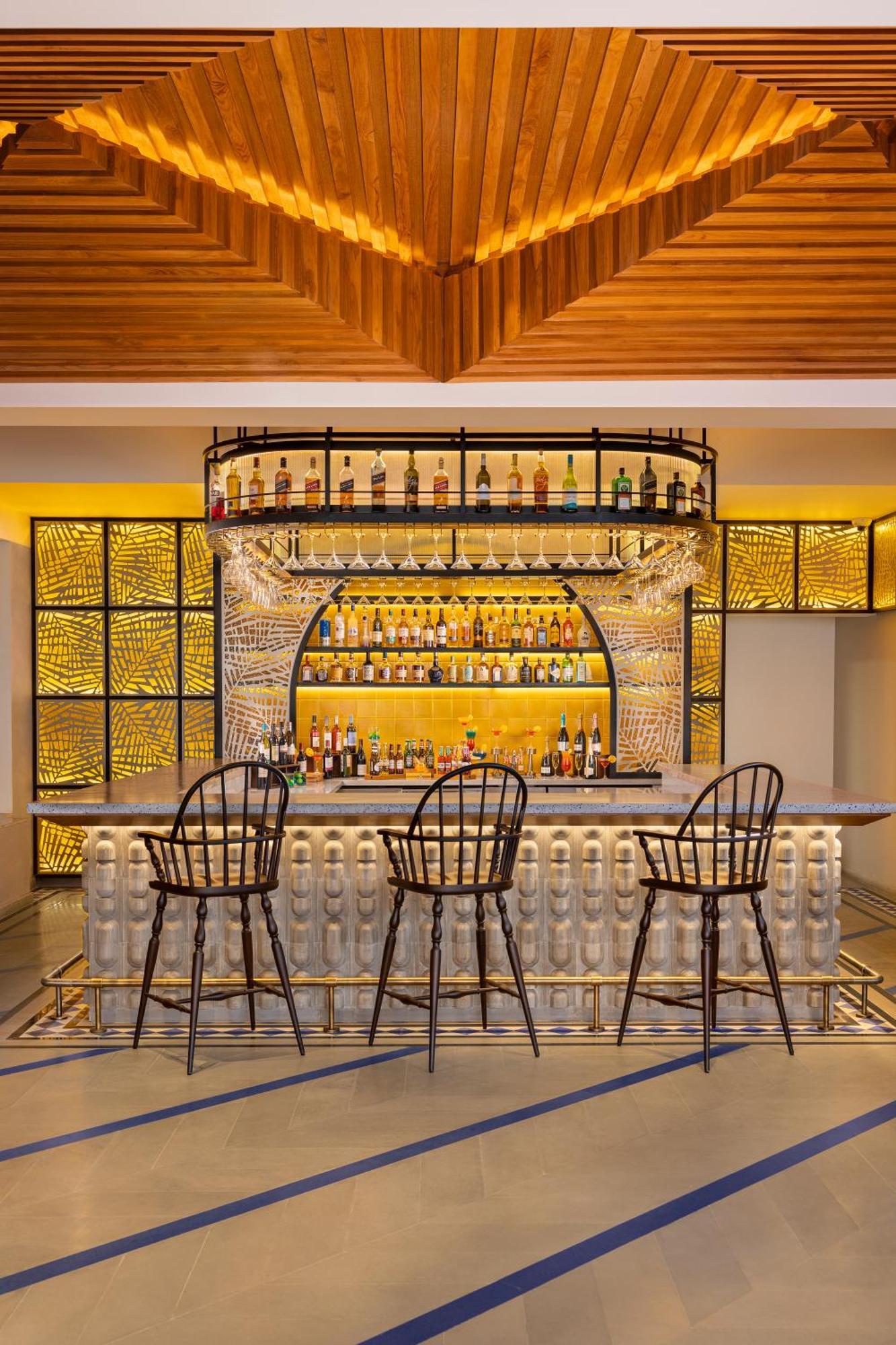 Taj Cidade De Goa Heritage, Goa Santa Cruz Εξωτερικό φωτογραφία The bar at the hotel