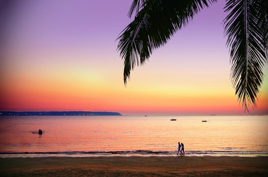 Taj Cidade De Goa Heritage, Goa Santa Cruz Εξωτερικό φωτογραφία Sunset at Patong Beach