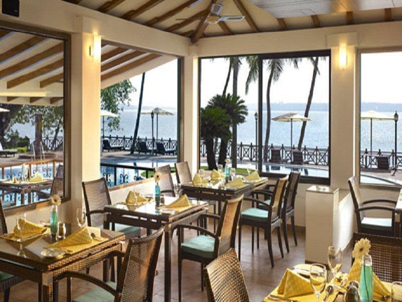 Taj Cidade De Goa Heritage, Goa Santa Cruz Εξωτερικό φωτογραφία The Bayview Bar and Grill