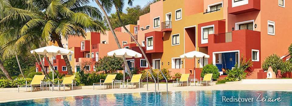 Taj Cidade De Goa Heritage, Goa Santa Cruz Εξωτερικό φωτογραφία The swimming pool at the Iberostar Grand Hotel Bávaro